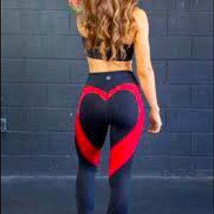 NWT Kathyana heart ♥️ leggings